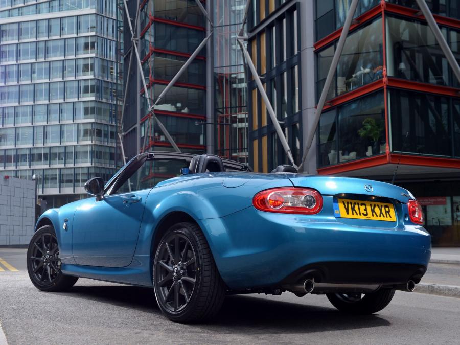  Mazda MX-5 Roadster-Coupe Sport Graphite 2013 года  (фото 11 из 24)